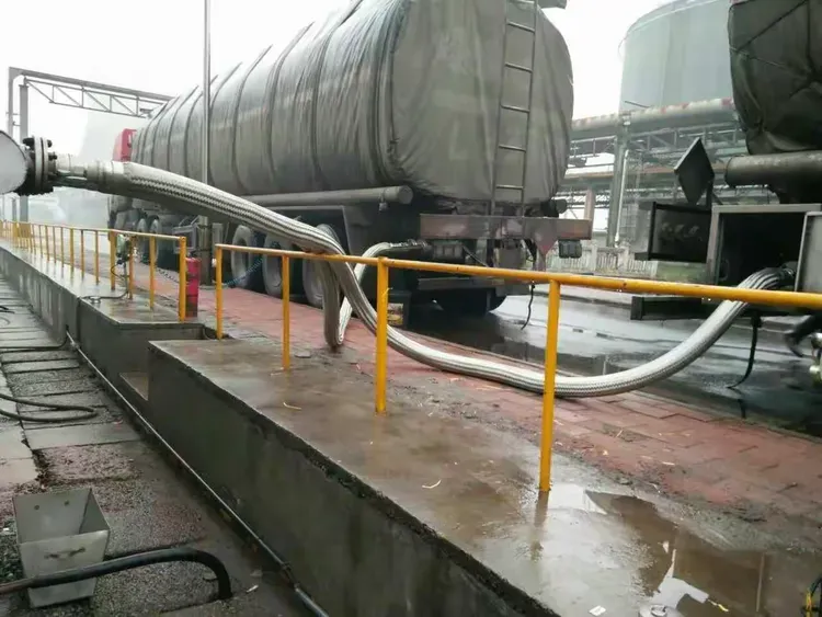 Vertical installation of flexible hose in piping